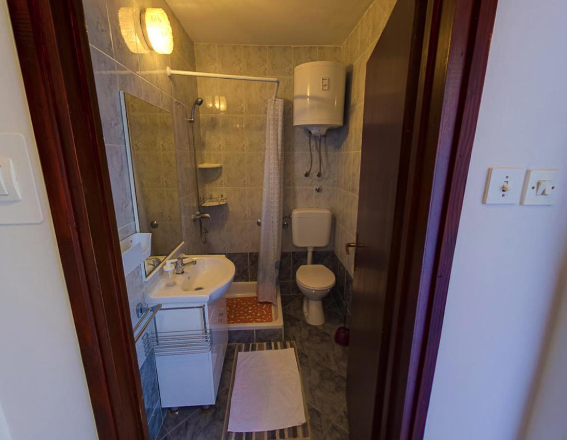 Apartmani Katica Krk Island Bagian luar foto